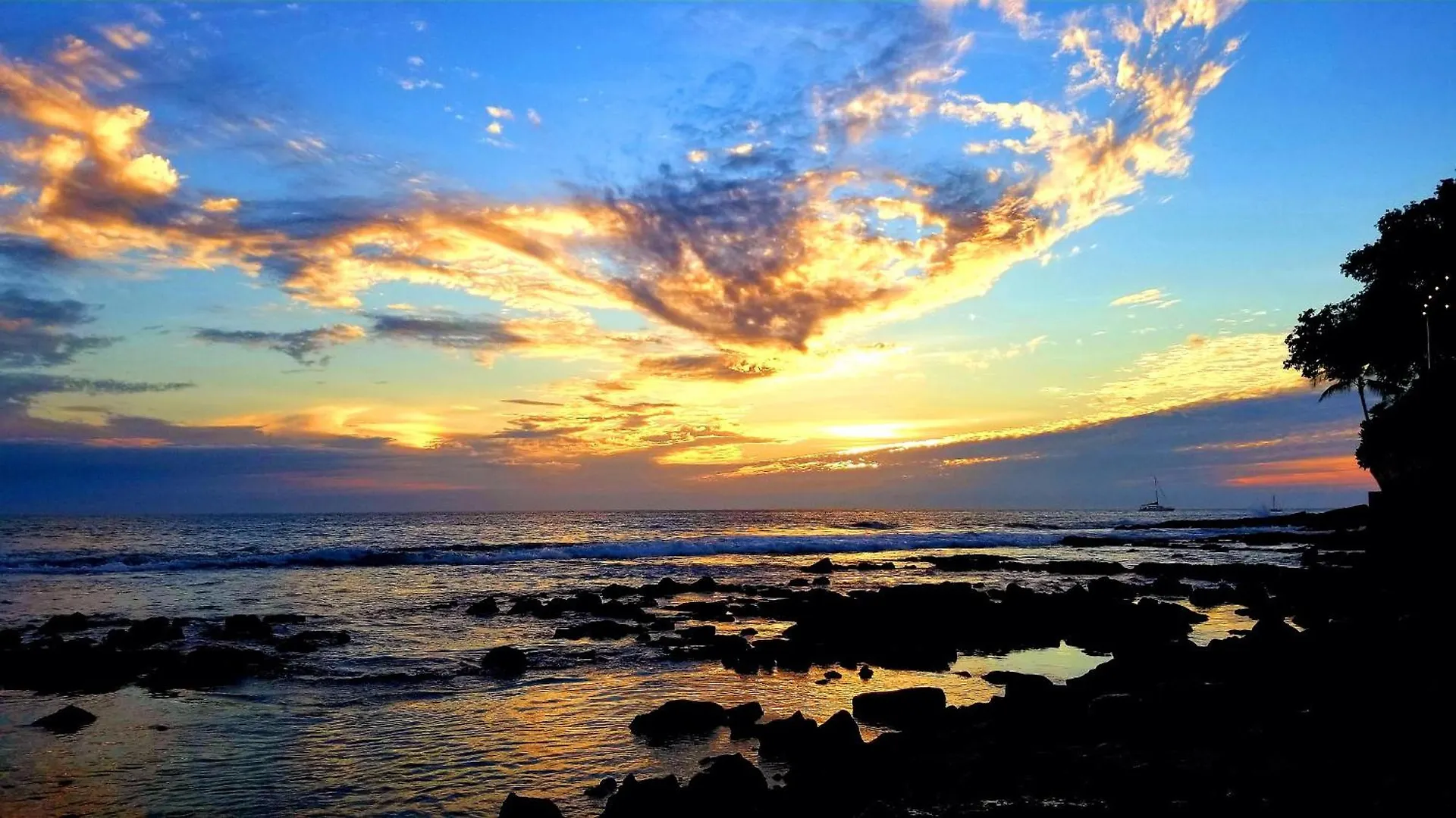 Downtown Hawaiian Theme Condo With Hot Tub, Pool & Beach - Kona Islander Inn カイルア・コナ 0*,