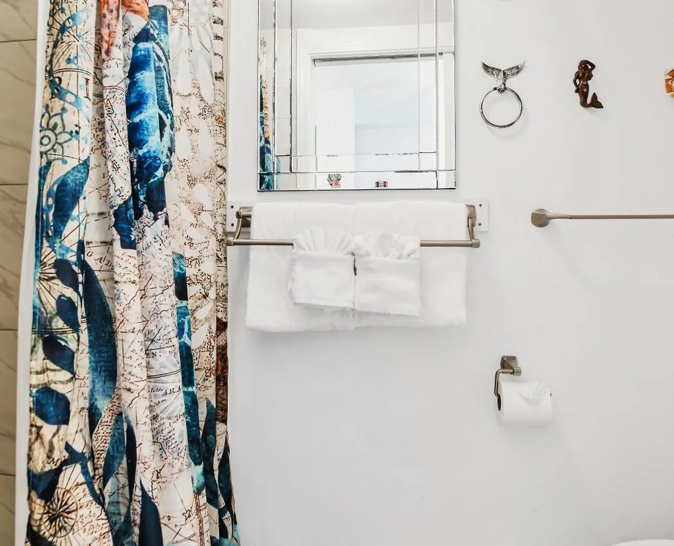 Downtown Hawaiian Theme Condo With Hot Tub, Pool & Beach - Kona Islander Inn カイルア・コナ