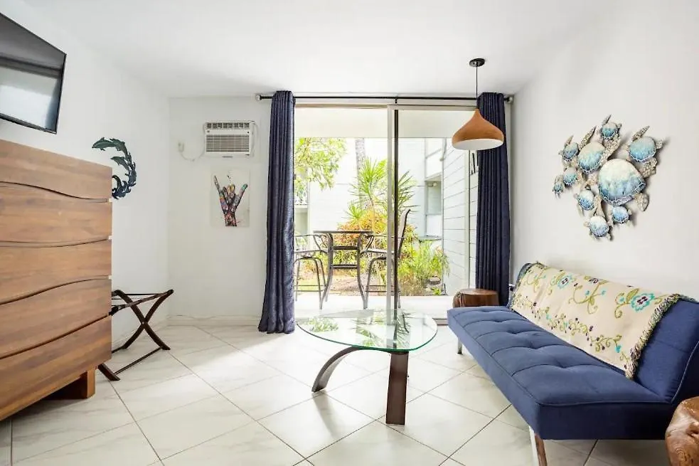 Downtown Hawaiian Theme Condo With Hot Tub, Pool & Beach - Kona Islander Inn Kailua-Kona Aparthotel